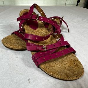 Sofft magenta strappy sandals, size 8.5/39